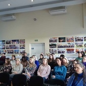 W konferencji w Centrum Caritas wzięło udział ponad 60 osób.