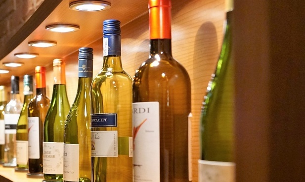 Dąbrowa Górnicza. Nietrzeźwi bez problemu kupują alkohol - raport Stowarzyszenia RoPSA
