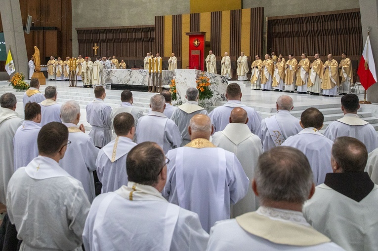 Kard. Ryś na pielgrzymce kapłanów do Świątyni Opatrzności Bożej