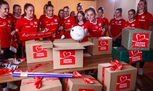 Anna Lewandowska oraz piłkarskie reprezentacje Polski przygotowały już Szlachetną Paczkę