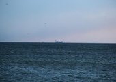 Amerykański okręt wojenny i statki handlowe zaatakowane na Morzu Czerwonym