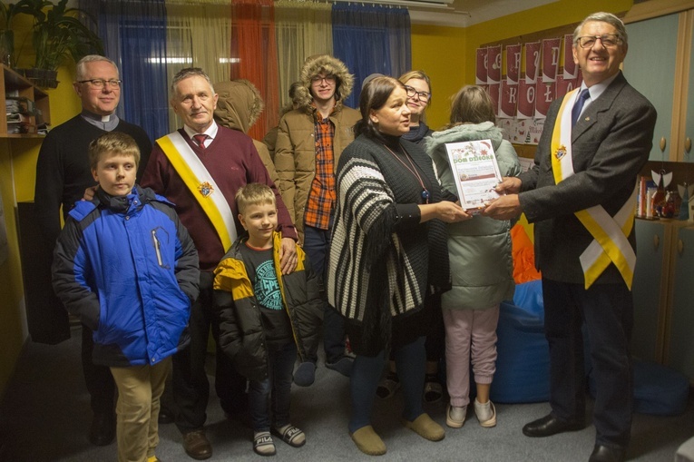 Tarnobrzeg. Kurtki na mikołajki