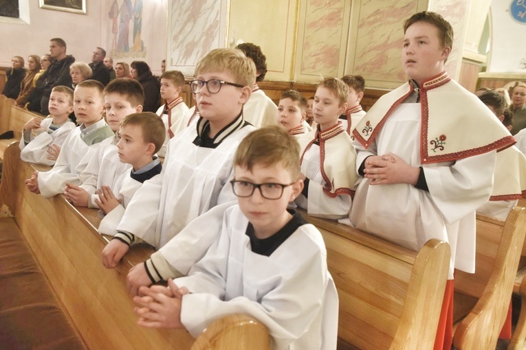 Nowi lektorzy i sztandar LSO w Łącku