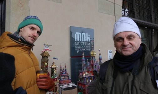 Szopki krakowskie w śniegu