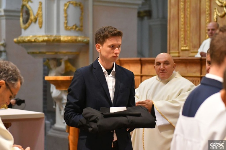 Kandydatura i obłóczyny w Paradyżu