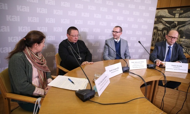 Debata „Co dalej z Synodem o synodalności?”