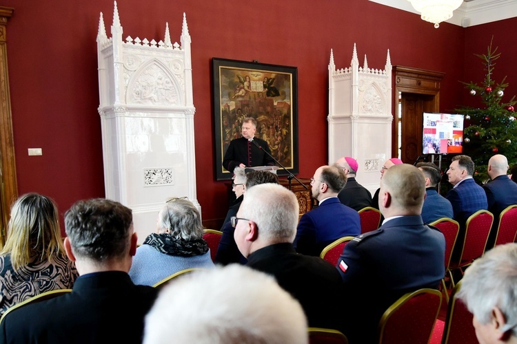 Frombork. Uroczystość zakończenia prac konserwatorskich Poliptyku Fromborskiego