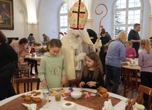 Bożonarodzeniowe warsztaty w trzebnickim klasztorze