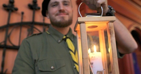 Prochowice. Betlejemskie Światełko Pokoju