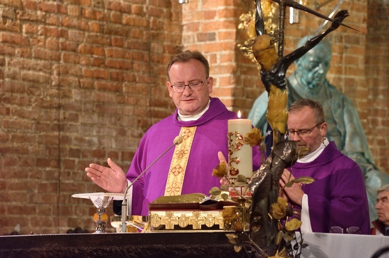 Liturgia w 42. rocznicę wprowadzenia stanu wojennego