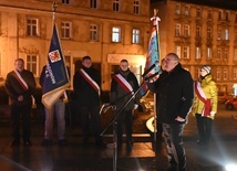 Po Mszy św. na placu przed katedrą odbyła się dalsza część uroczystości. 