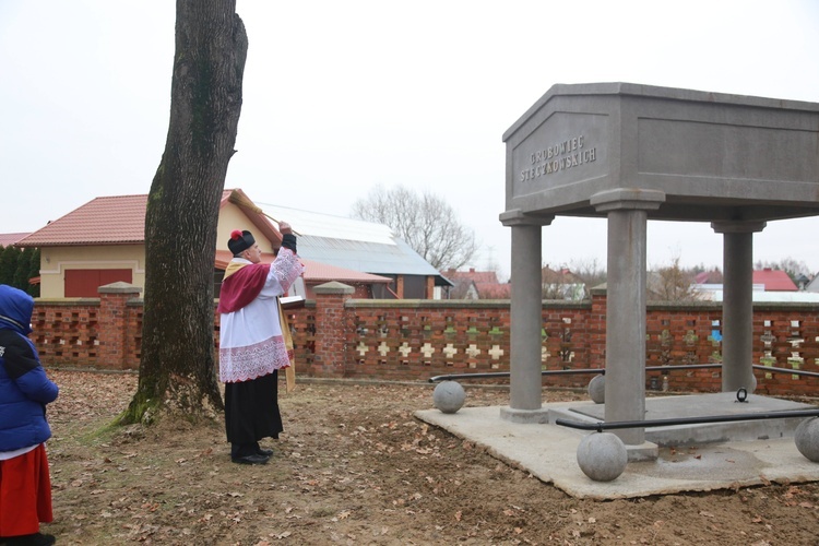 Odnowiony nagrobek polskiego premiera 