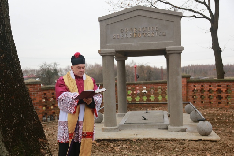 Odnowiony nagrobek polskiego premiera 