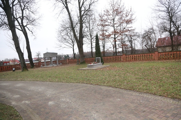 Odnowiony nagrobek polskiego premiera 