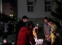 Podczas spotkania harcerze przekazali Betlejemskie Światło Pokoju.