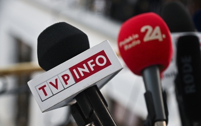 J. Ozdoba: W siedzibie TVP "silny facet" rzucił się na posła, szarpano kobietę