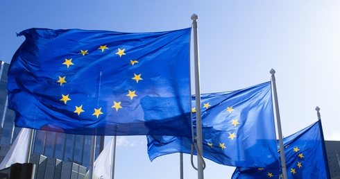 Negocjatorzy PE, KE i Rady UE osiągnęli porozumienie w sprawie tzw. paktu migracyjnego