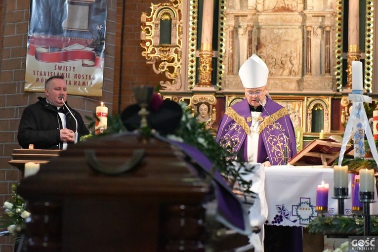Mieszkańcy Słońska pożegnali swojego wieloletniego proboszcza