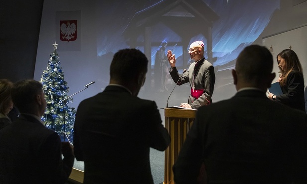 Katowice. Spotkanie świąteczne z abp. Adrianem Galbasem