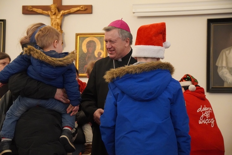 Finał akcji "Nasza Paka" Caritas Archidiecezji Wrocławskiej