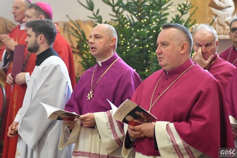 Rozpoczęły się uroczystości jubileuszowe bp. Pawła Sochy