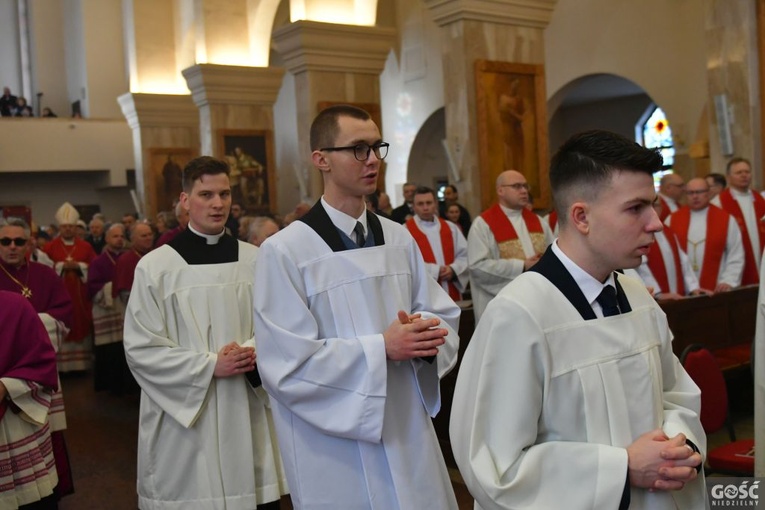 Rozpoczęły się uroczystości jubileuszowe bp. Pawła Sochy
