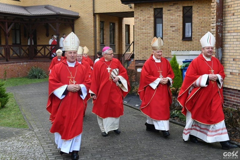 Rozpoczęły się uroczystości jubileuszowe bp. Pawła Sochy