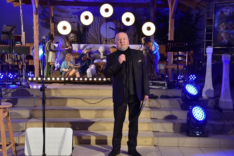 Kolędowanie z Mietkiem Szcześniakiem