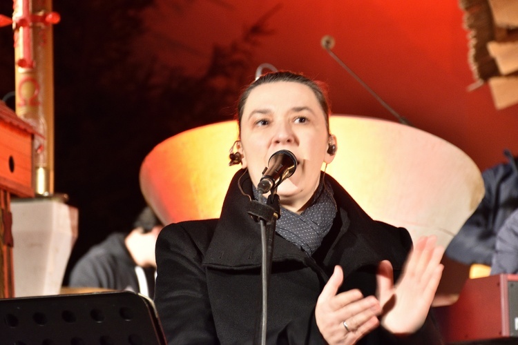 Kolędowanie z Mietkiem Szcześniakiem