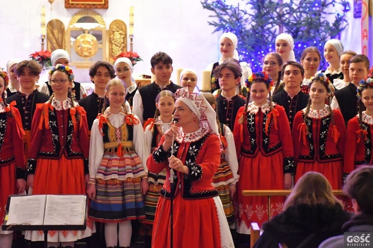 Mali Gorzowiacy z kolędą u kapucynów