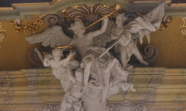 Chwała Bogu i pokój ludziom