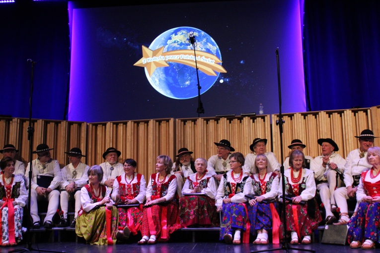 Koncert "Z kolędą przez Polskę i świat"