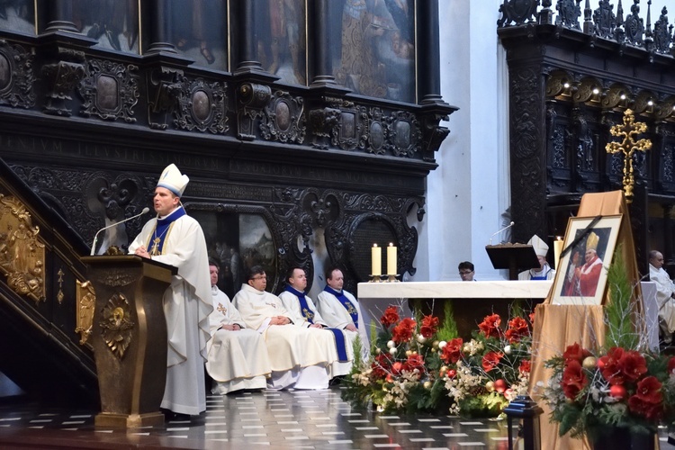 Msza św. żałobna za śp. Benedykta XVI