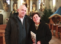 ▲	Alina i Zbigniew Łodejowie od 40 lat każdy dzień zaczynają wspólną modlitwą – to ich sposób na trwały i długi związek.