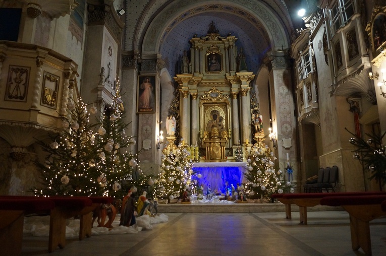 Wygląd kościoła w Łaniętach to zasługa kilkudziesięciu osób, które chciały, by świąteczny czas był rodzinny i bardziej przytulny.