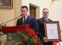 Parafia św. Antoniego w Radziwiłłowie Mazowieckim z okazji jubileuszu została odznaczona medalem "Pro Masovia".