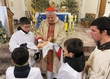 W noc Bożego Narodzenia kard. Konrad Krajewski odprawił pasterkę w kościele dominikanów w Fastowie.