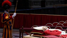 Były dowódca Żandarmerii Watykańskiej: Jak Benedykt XVI coś postanowił, nie było dyskusji