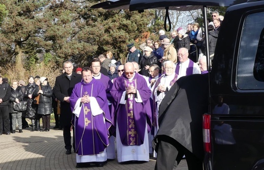 Uroczystości pogrzebowe śp. ks. Tadeusza Słoniny SDS w Bielsku-Białej Cygańskim Lesie