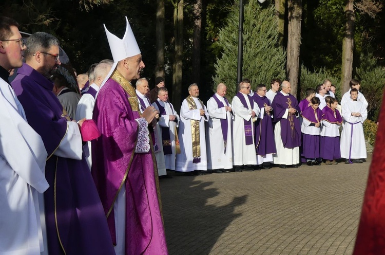 Uroczystości pogrzebowe śp. ks. Tadeusza Słoniny SDS w Bielsku-Białej Cygańskim Lesie