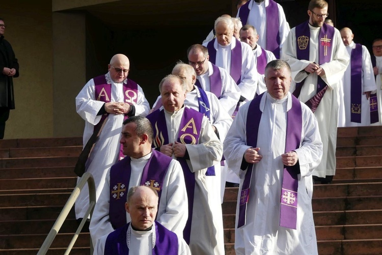 Uroczystości pogrzebowe śp. ks. Tadeusza Słoniny SDS w Bielsku-Białej Cygańskim Lesie