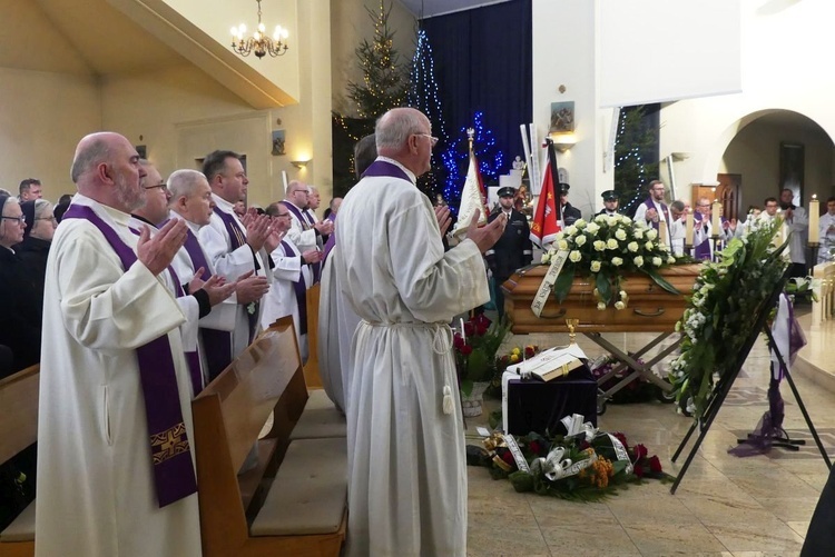 Uroczystości pogrzebowe śp. ks. Tadeusza Słoniny SDS w Bielsku-Białej Cygańskim Lesie