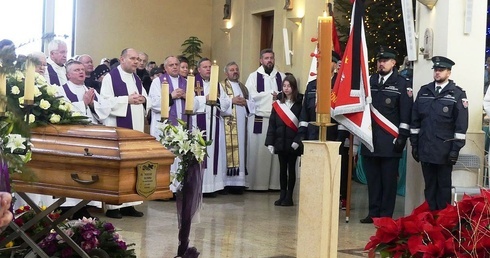 Ostatnie pożegnanie ks. Tadeusza Słoniny w Cygańskim Lesie.