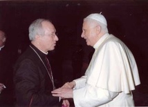 Pierwsze lata służby bp. Dziuby Kościołowi łowickiemu przypadły na czas pontyfikatu Benedykta XVI.
