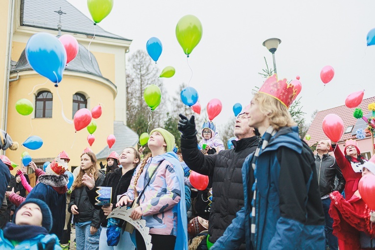 Orszak Trzech Króli 2023 w Jugowie. Z konkursami