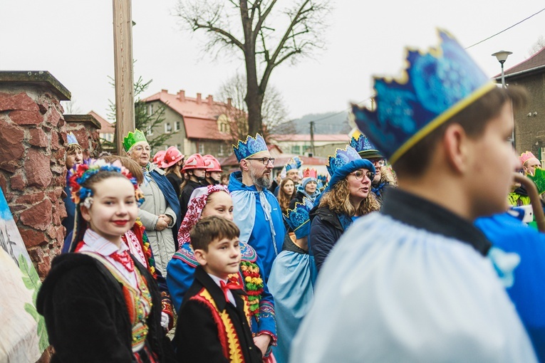 Orszak Trzech Króli 2023 w Jugowie. Z konkursami