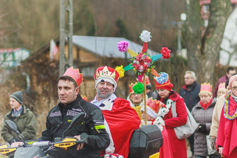 Orszak Trzech Króli 2023 w Jugowie. Z konkursami