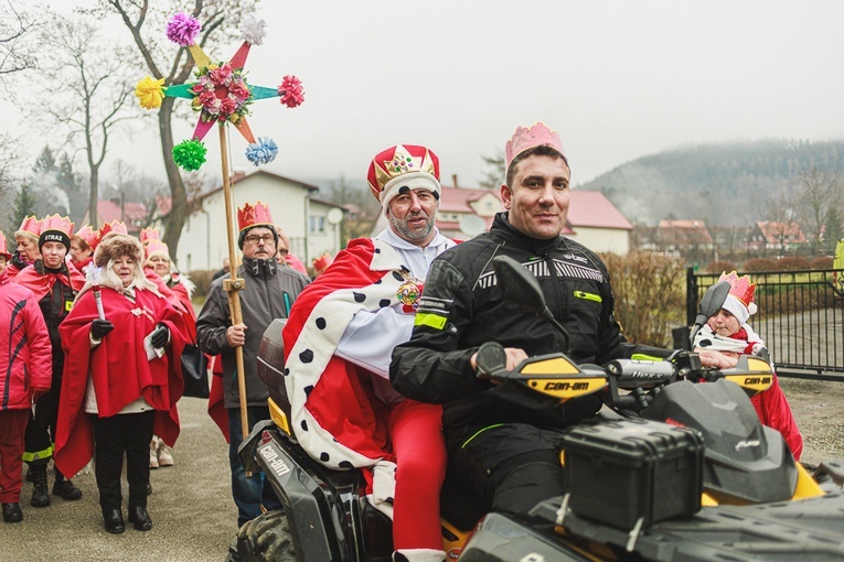 Orszak Trzech Króli 2023 w Jugowie. Z konkursami