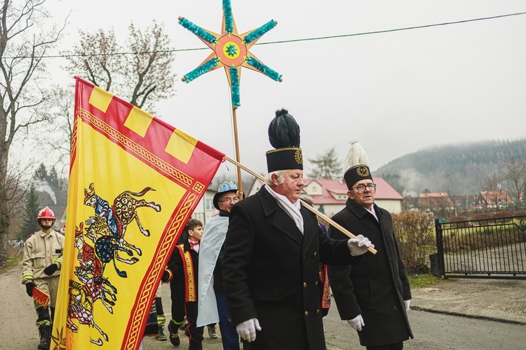 Orszak Trzech Króli 2023 w Jugowie. Z konkursami
