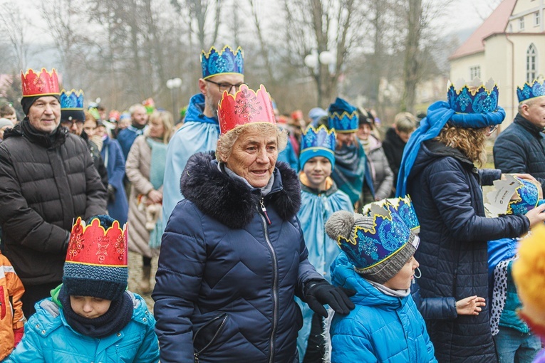 Orszak Trzech Króli 2023 w Jugowie. Z konkursami